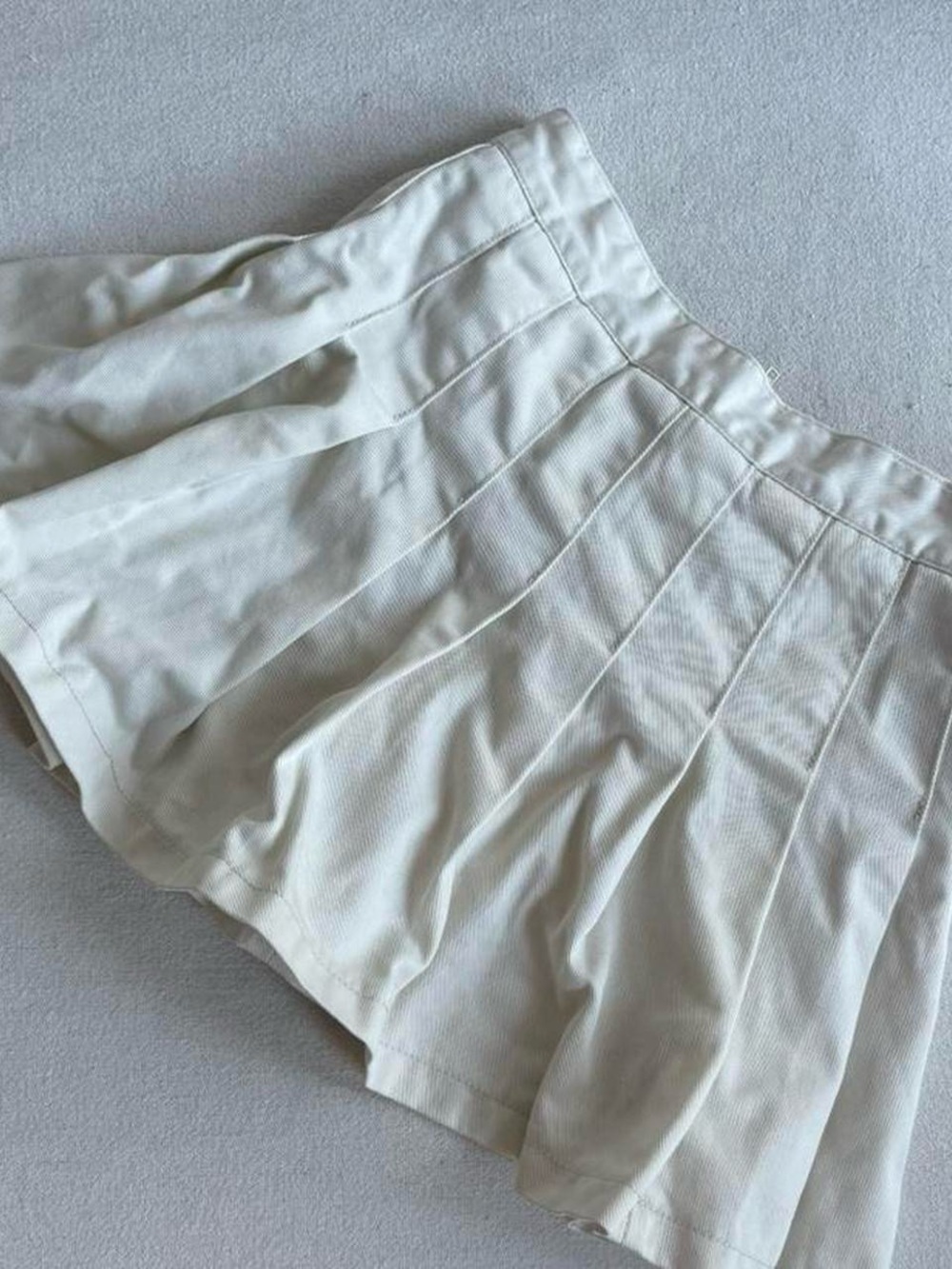 Brandy Melville Cream White Pleated Circle Skirt